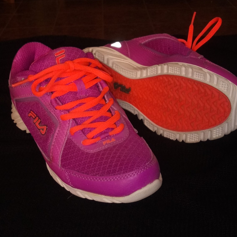Shoes - Picture 2 of 3